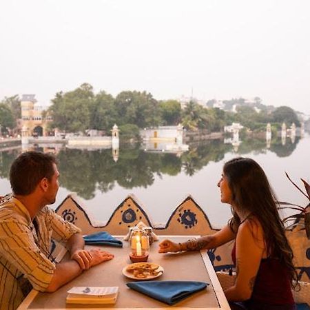 Unplanned Hostel Udaipur Bagian luar foto