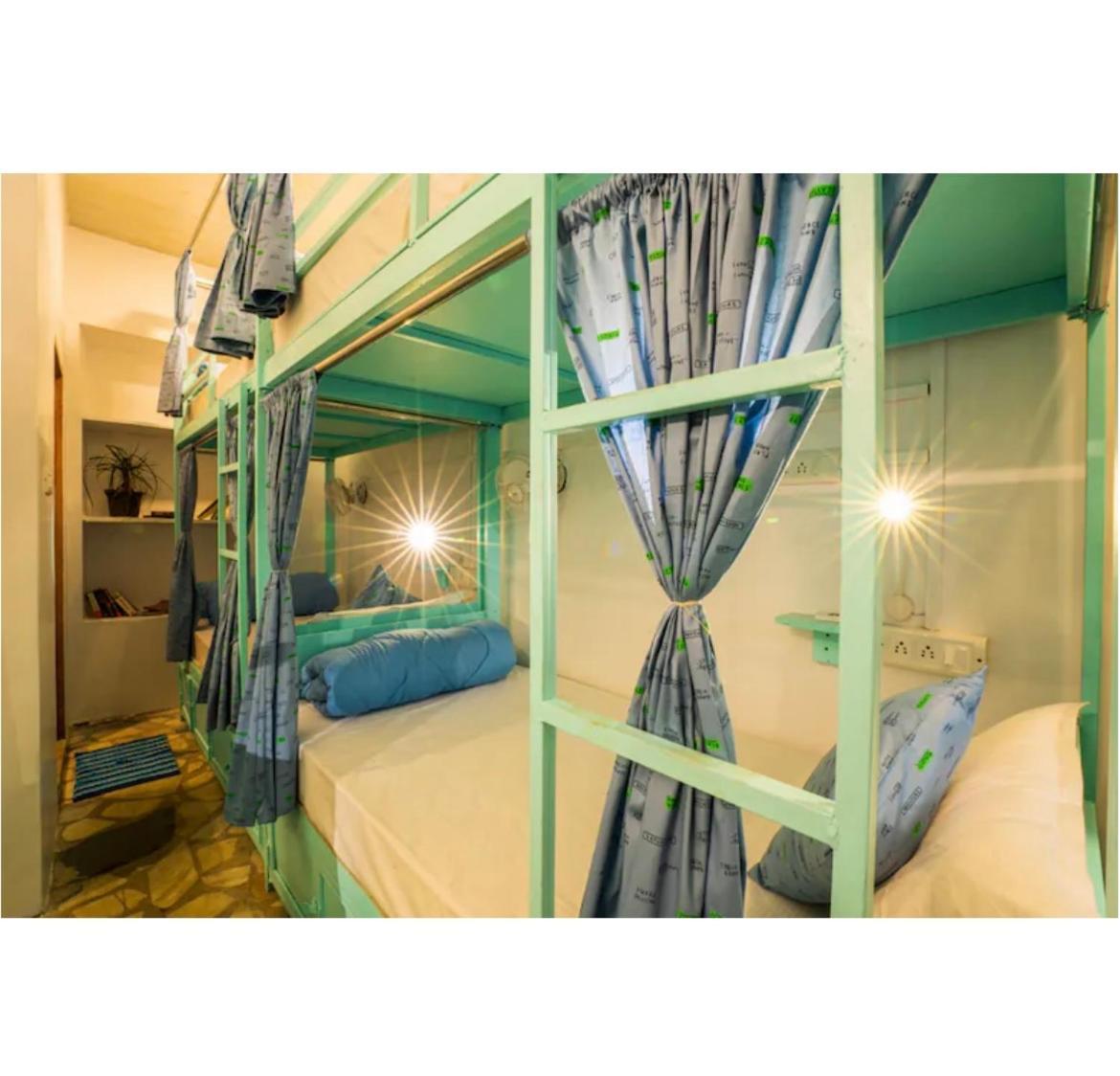 Unplanned Hostel Udaipur Bagian luar foto