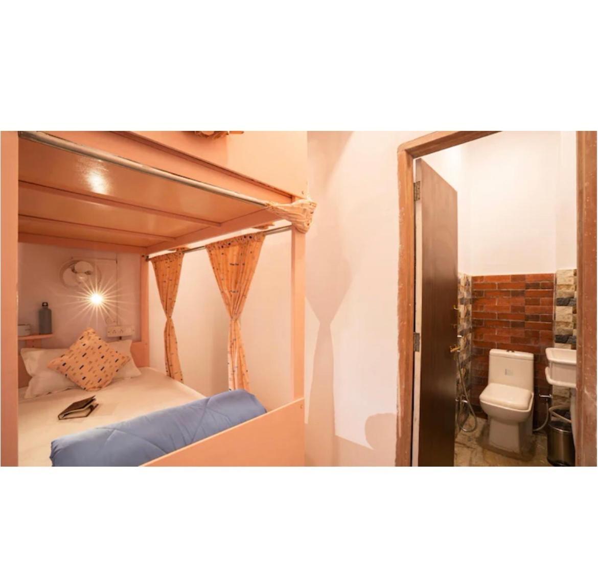 Unplanned Hostel Udaipur Bagian luar foto