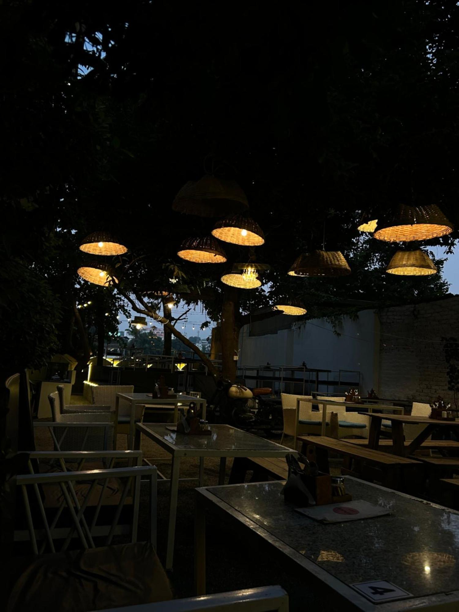Unplanned Hostel Udaipur Bagian luar foto